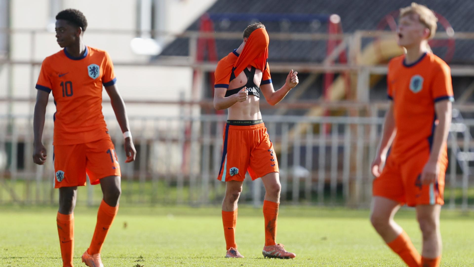 NOB-Profronde Week 46: Schiks maakt debuut in Jong Oranje, Van der Sande scoort gelijkmaker.